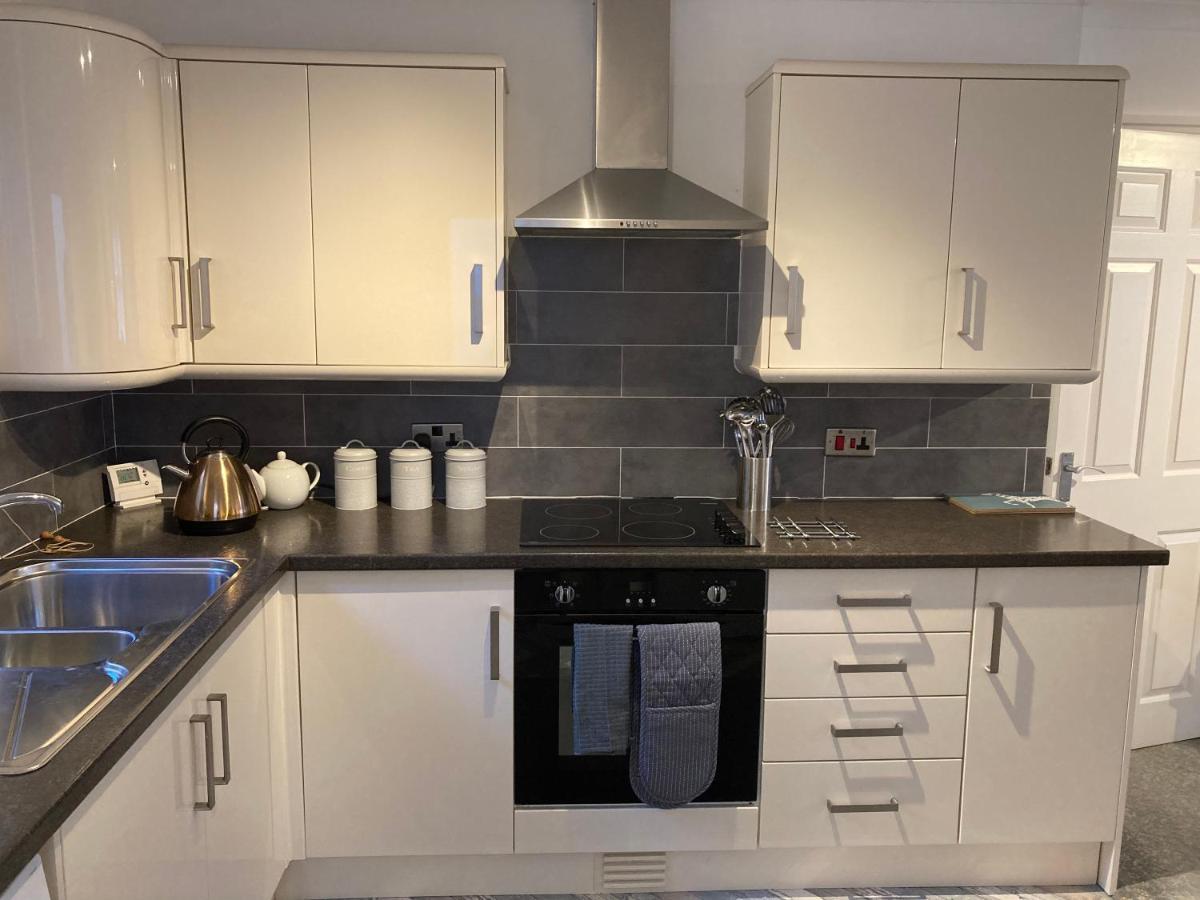 Modern 2 Bedroom Ground Floor Apartment With Parking Ripon City Centre Dış mekan fotoğraf